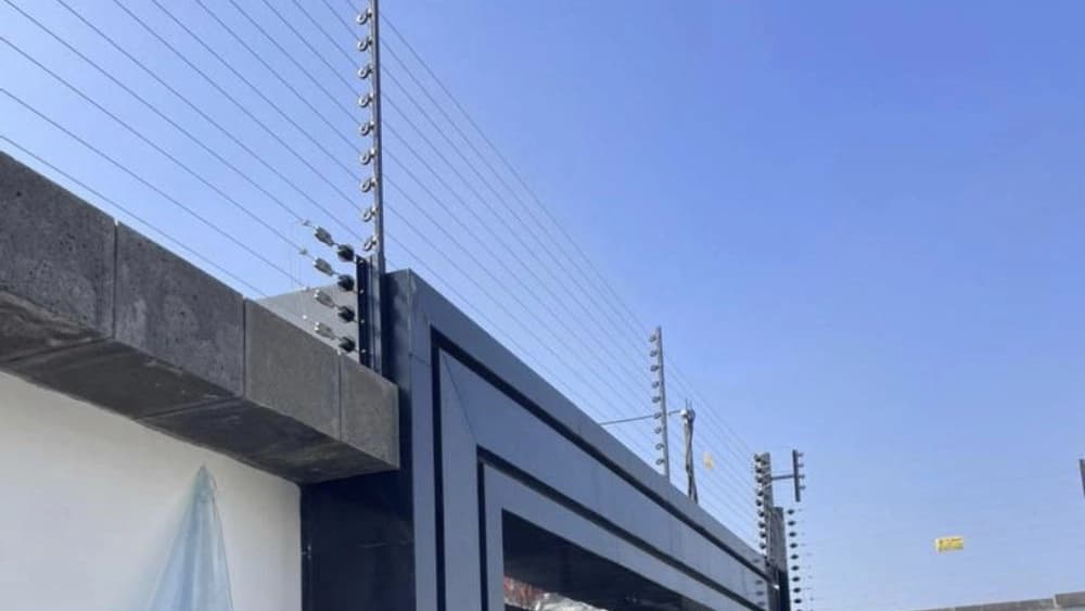 فنس الکتریکی